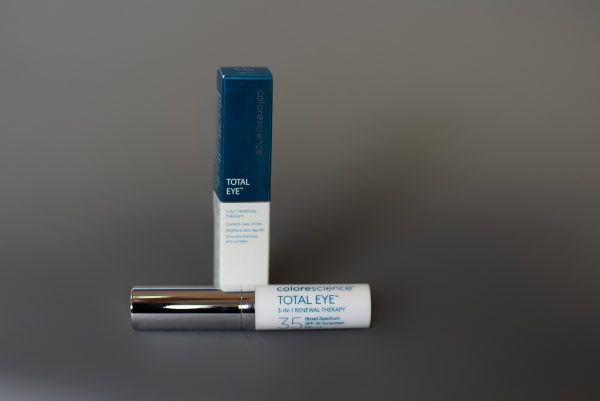 ColorScience Total Eye 3-in-1 Renewal Therapy - Image 2